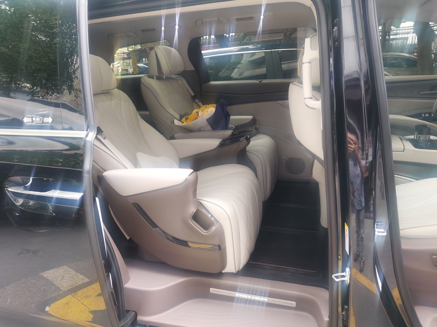 成都团建租车注意事项